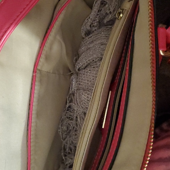 Hot pink purse like new - Picture 10 of 10